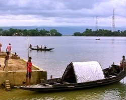 সুনামগঞ্জে পানির জন্য হাওরবাসীর দূর্ভোগ